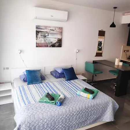 Relax&dream Long Agios Georgios (Famagusta)