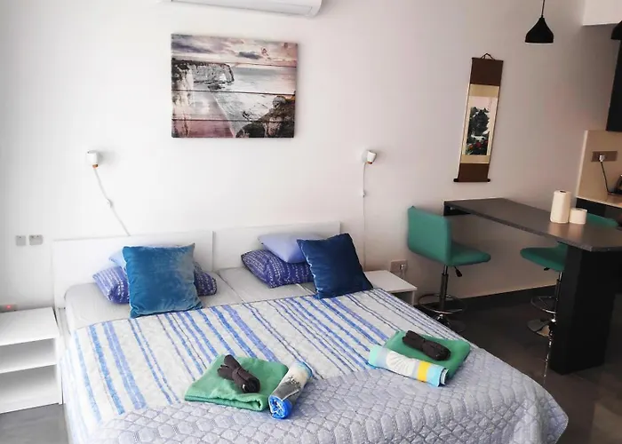 Relax&dream Long Agios Georgios (Famagusta)